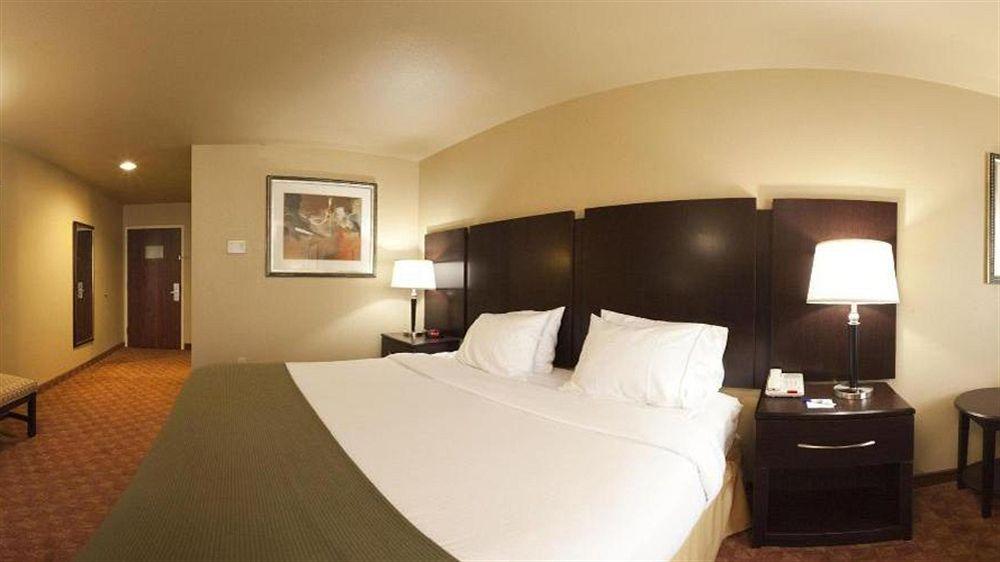 Holiday Inn Express Hotel & Suites Muskogee By Ihg Dış mekan fotoğraf